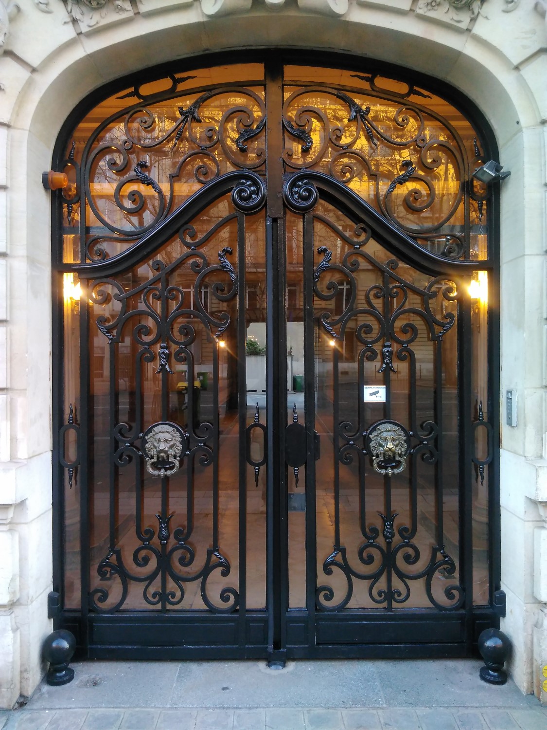 Porte Cochère En Ferronnerie D'Art (Orbiréal)